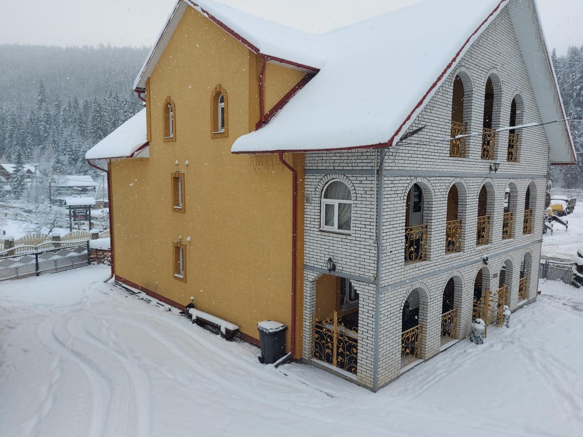 Hotel "Як Вдома" Буковель Esterno foto